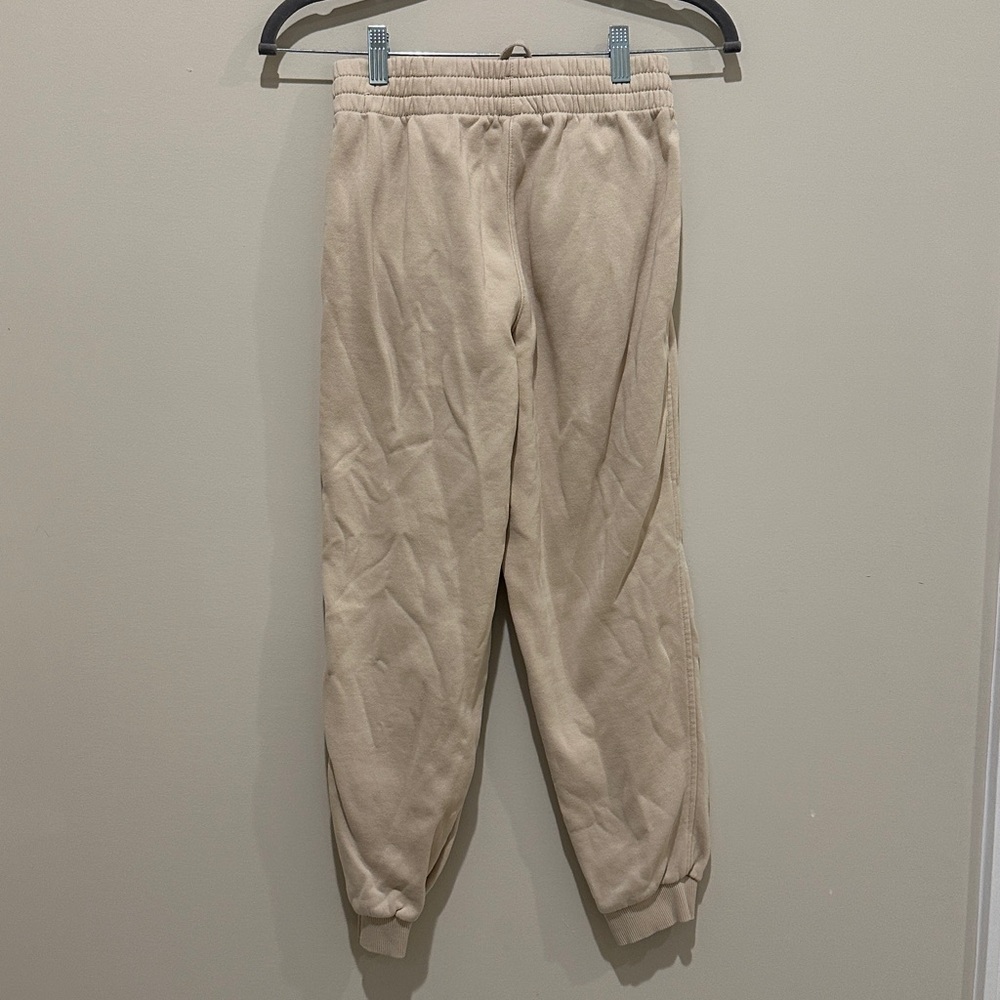 Nike Big Kids Beige Jogger Sweat Pants - Picture 2 of 4